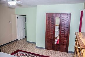 The Hamilton's Nature Villa