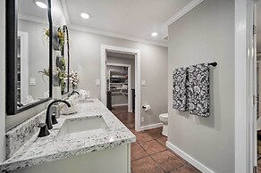 Canyon Lake Hideaway w/ Fire Pit & Yard!