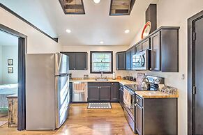 Modern Louisville Apartment w/ Furnished Deck