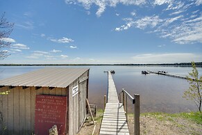 Convenient Cabin w/ Access to 3 Boat Docks!