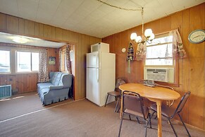 Convenient Cabin w/ Access to 3 Boat Docks!