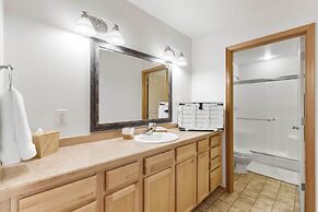 'heart of Bozeman' Townhome w/ Patio Near MSU