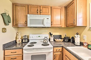 Studio in College Station w/ Expansive Deck!