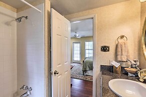 Studio in College Station w/ Expansive Deck!