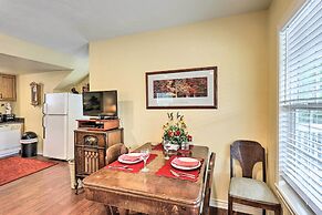 Studio in College Station w/ Expansive Deck!