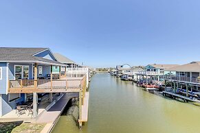 Private Dock & Patio: Waterfront Galveston Retreat