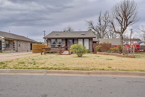 Cozy Oklahoma City Home w/ Deck & Gas Grill!