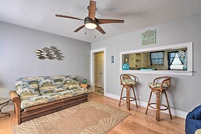 Walk to Beach: Breezy Galveston Apt w/ Deck!