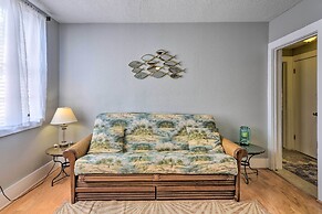 Walk to Beach: Breezy Galveston Apt w/ Deck!