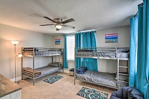 Walk to Beach: Breezy Galveston Apt w/ Deck!