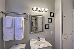 Walk to Beach: Breezy Galveston Apt w/ Deck!