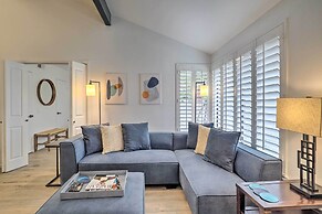Modern Palm Springs Townhome Near Golf Courses
