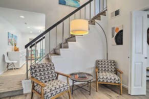 Modern Palm Springs Townhome Near Golf Courses