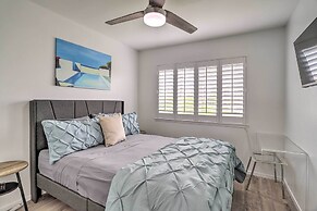 Modern Palm Springs Townhome Near Golf Courses