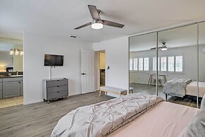 Modern Palm Springs Townhome Near Golf Courses