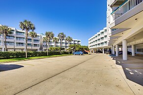 Balcony + Gulf Views: Beachfront Galveston Retreat
