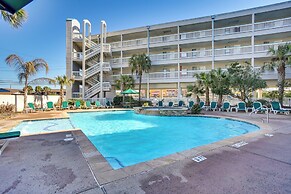 Balcony + Gulf Views: Beachfront Galveston Retreat