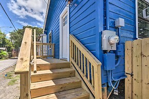 Blue Dolphin' Cottage: Walk to Galveston Seawall!