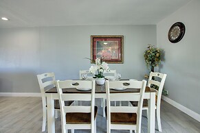 Las Vegas Retreat w/ Yard < 5 Mi to Strip!
