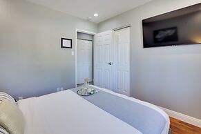 Las Vegas Retreat w/ Yard < 5 Mi to Strip!