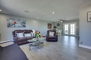 Las Vegas Retreat w/ Yard < 5 Mi to Strip!