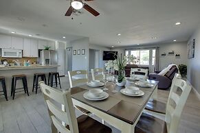 Las Vegas Retreat w/ Yard < 5 Mi to Strip!