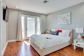 Las Vegas Retreat w/ Yard < 5 Mi to Strip!