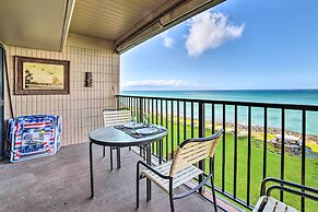 Beachfront Lahaina Condo: Pool + Grill Access
