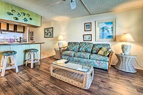 Beachfront Lahaina Condo: Pool + Grill Access