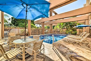 Beachfront Lahaina Condo: Pool + Grill Access