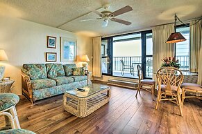 Beachfront Lahaina Condo: Pool + Grill Access