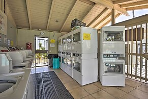 Kona Kai Haven w/ Pool Access, Walk to Beach!