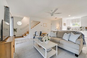 Lakefront Retreat w/ Kayaks & Fire Pit in Clermont