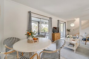 Lakefront Retreat w/ Kayaks & Fire Pit in Clermont