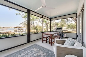 Lakefront Retreat w/ Kayaks & Fire Pit in Clermont