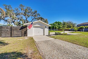 Lakefront Retreat w/ Kayaks & Fire Pit in Clermont