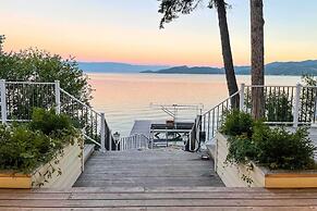 Peaceful Lakeside Retreat w/ Deck & Amazing Views!