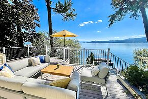 Peaceful Lakeside Retreat w/ Deck & Boat Slip