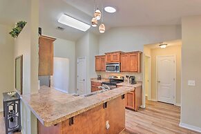 Sunny Coastal Getaway 5 Mi to Navarre Beach!