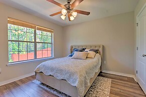 Sunny Coastal Getaway 5 Mi to Navarre Beach!