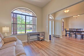 Sunny Coastal Getaway 5 Mi to Navarre Beach!