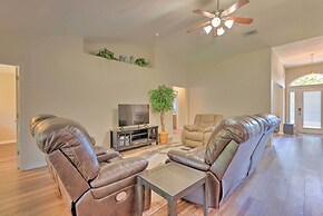 Sunny Coastal Getaway 5 Mi to Navarre Beach!