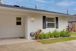 Pet-friendly Jupiter Townhome, 6 Mi to Beaches!