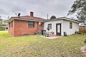 Welcoming Jacksonville Home < 9 Mi to Beach!