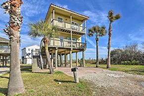 Steps to Beach: Ocean-view Retreat in Galveston!
