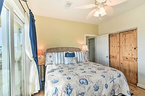 Steps to Beach: Ocean-view Retreat in Galveston!