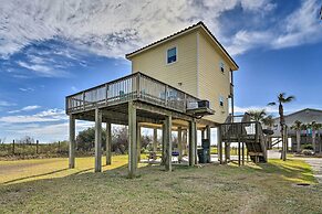 Steps to Beach: Ocean-view Retreat in Galveston!