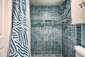 Hollywood Resort Retreat: Pool & Beach Access