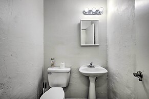 Spacious Gainesville Retreat w/ Backyard!