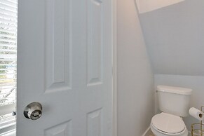 4 Blocks to Beach: Home w/ Patio in Galveston!